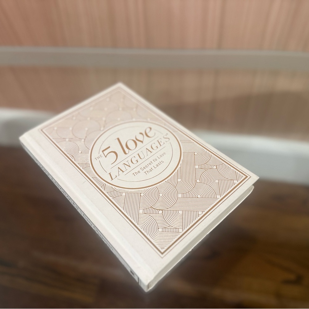 The 5 Love Languages Book - Cream Cover